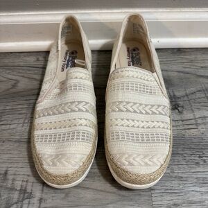 Bobs from Skechers Memory Slip On Shoes. Women’s Size 11
